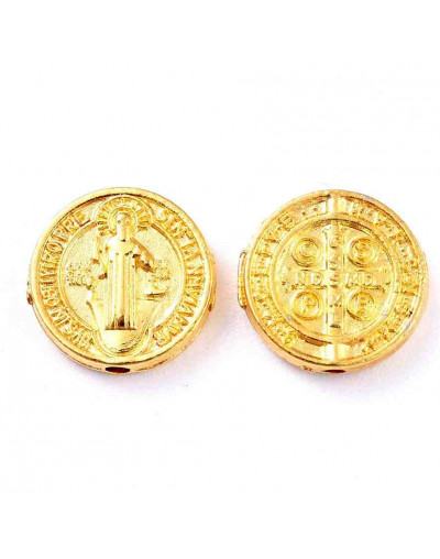 San Benito. Aleación de cobre. Color oro antiguo. 10x10x2,4 mm. 1,2 mm perforación. 2 unidades