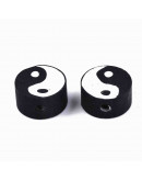 Yin-Yang. De 9 a 10 milímetros diámetro. 2 mm perforación 10 unidades.