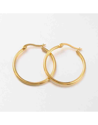 Aretes de aro. Acero inoxidable. Real Plated 18k gold. 30 mm diámetro. 2 mm grosor. 1 par.
