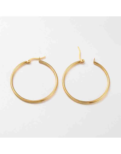 Aretes de aro. Acero inoxidable. Real Plated 18k gold. 40 mm diámetro. 2 mm grosor. 1 par.