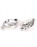 Extraterrestre. Alaeación de cobre. Color plata antigua. 19x11x3,5 mm. 1,6 mm perforación. 5 uds. Extraterrestre. Alaeación de cobre. Color plata antigua. 19x11x3,5 mm. 1,6 mm perforación. 5 uds.