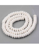 Discos. Color blanco. 6 mm diámetro. 3 mm grosor. 1,5 mm perforación. 113~116 uds hilo.