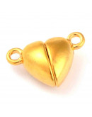 Cierre magnético. Corazón. Aleación de cobre. Color dorado. 10x9,5x6 mm. 1,5 mm perforación. 2 set