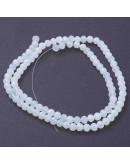 Opalina. Faceteada. 04 mm diámetro. 1 mm perforación. 98 unidades hilo (aproximado)