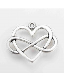 Infinito+Corazón. Aleación de cobre. Color plata antigua. 22x27x2 mm. 1,5 mm perforación. 5 uds.
