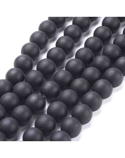 Piedra sintética. Negro mate. 04 mm diámetro. 0,8 mm perforación. 90 unidades hilo (aproximado)