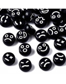 Emoticons. Moneda negra. 7 milímetros diámetro. 1,5 mm perforación. 100 unidades aproximado.