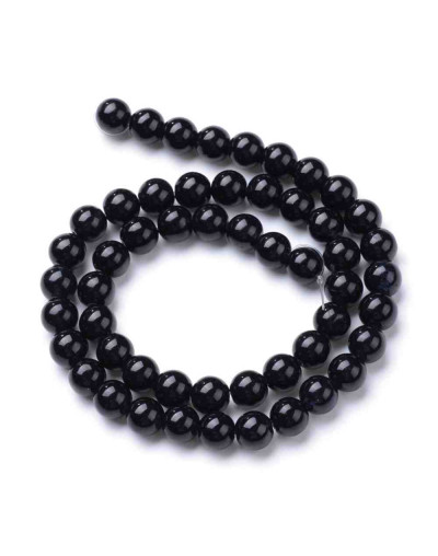 Jade. Negro. 04 milímetros diámetro. 0,8 mm perforación. 96 unidades hilo (aproximado).