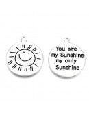 Sol "You are my Sunshine...". Aleación de cobre. Plateado. 27x24x1 mm. 2,5 mm perforación. 4 uds. Sol "You are my Sunshine...". Aleación de cobre. Plateado. 27x24x1 mm. 2,5 mm perforación. 4 uds.