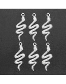 Serpiente (1). Aleación de cobre. Color plata antigua. 39x15x2,5 mm. 2 mm perforación. 5 unidades. Serpiente (1). Aleación de cobre. Color plata antigua. 39x15x2,5 mm. 2 mm perforación. 5 unidades.