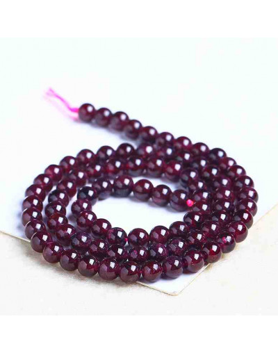 Granate. 04 milímetros diámetro. 1 mm perforación. 90 unidades hilo (aproximado).