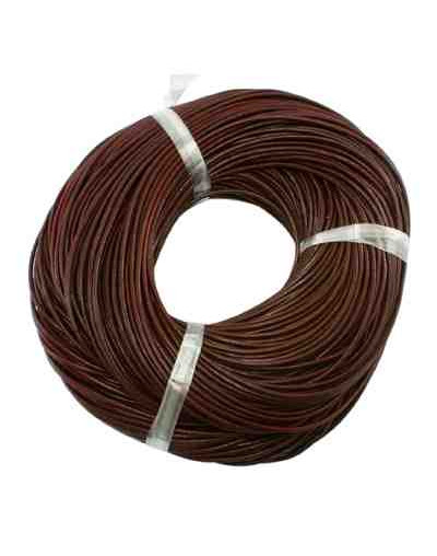 Cuero natural. Color café. 3 milímetros grosor. 2 metros.