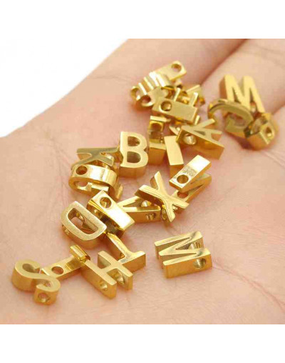 Letra "Q" Acero inoxidable Color dorado 8x2.5 milímetros 2 mm perforación 1 unidad