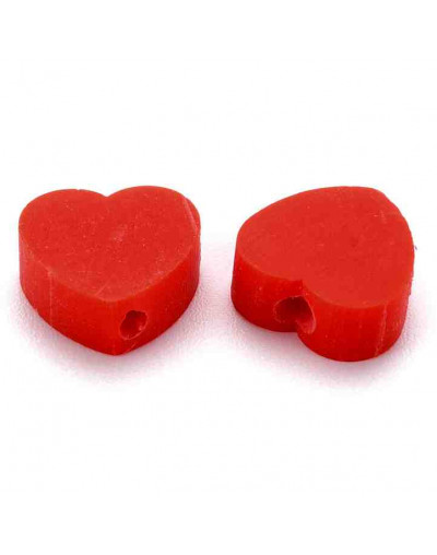 Corazón. Color rojo. 8x9x5 milímetros. 1,2 mm perforación. 10 unidades.