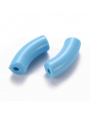 Tubo curvo. Color SKY BLUE. 36x13,5x11,5 milímetros. 4 mm diámetro. 4 unidades.