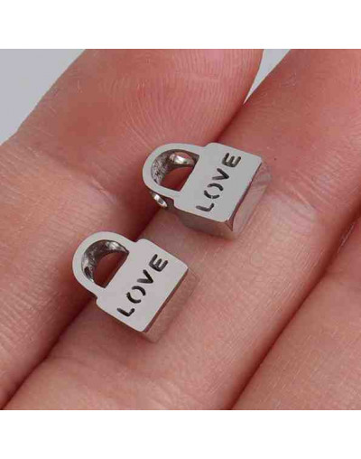 Candado - LOVE. Acero inoxidable. Color dorado. 10 milímetros 2 mm perforación. 1 unidad