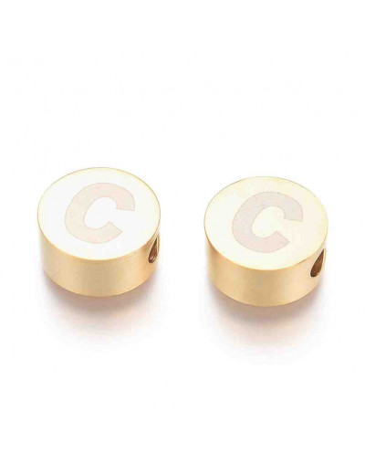Moneda con letra C. Acero inoxidable. Color dorado. 10 mm diámetro. 4,5 mm grosor. 2 mm perforación.
