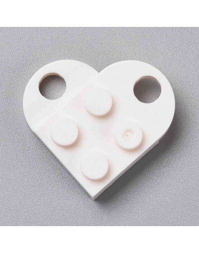 Corazón-Lego. Acrílico. Color WHITE. 23,5x15,5x5 mm. 5 mm perforación. 2 set.