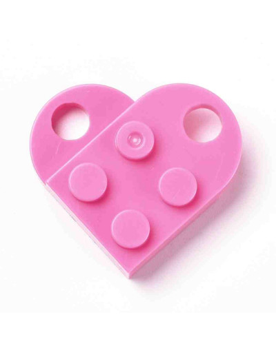 Corazón-Lego. Acrílico. Color HOT PINK. 23,5x15,5x5 mm. 5 mm perforación. 2 set.
