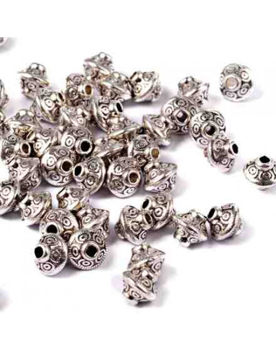 Leopardo. Aleación de cobre. Color oro antiguo. 12x10x7 milímetros. 1,8 mm perforación. 2 uds.