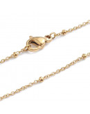 Acero inoxidable. Color dorado. Satelite chain. Con cierre. 45 cm largo. Link: 9x5,5x3 mm. 1 unidad.