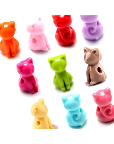 Gato. Varios colores. 14,5x8,5x9,5 milímetros. 2,5 mm perforación. 30 unidades.