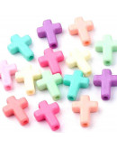 Cruz. Varios colores. 15,5x12x4 milímetros. 2 mm perforación. 50 unidades.