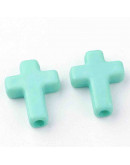 Cruz. Varios colores. 15,5x12x4 milímetros. 2 mm perforación. 50 unidades.