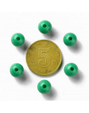 Esfera color sólido. GREEN. 8x7 milímetros. 2 mm perforación. 50 unidades.