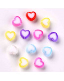 Corazón (5). Varios colores. 7x8x4 milímetros. 2 mm perforación. 50 unidades.