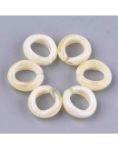 Eslabones de cadena. Circular. Imitación piedra. Color WHEAT. 19,5x18x8 mm. 25 unidades.