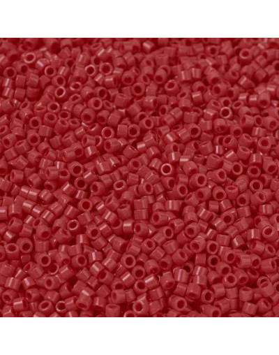 MIYUKI Delica. Color: RED. 1,3x1,6 mm (11/0). 0,8 mm perforación. 10 gramos (2000 uds aprox).