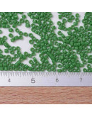 MIYUKI Delica. Color: GREEN. 1,3x1,6 mm (11/0). 0,8 mm perforación. 10 gramos (2000 uds aprox). MIYUKI Delica. Color: GREEN. 1,3x1,6 mm (11/0). 0,8 mm perforación. 10 gramos (2000 uds aprox).