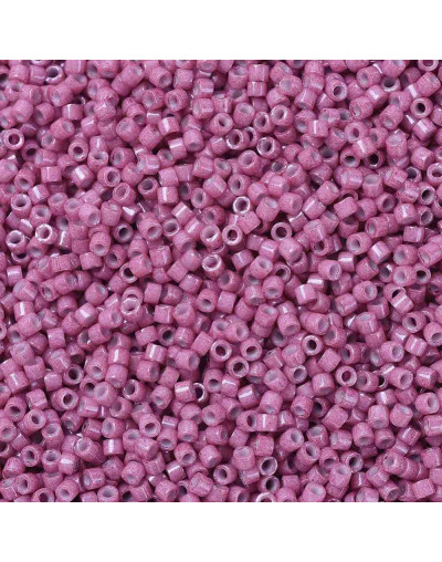 MIYUKI Delica. Color: ANTIQUE ROSE. 1,3x1,6 mm (11/0). 0,8 mm perforación. 10 gr (2000 uds aprox).