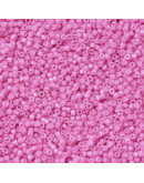 MIYUKI Delica. Color: CARNATION. 1,3x1,6 mm (11/0). 0,8 mm perforación. 10 gramos (2000 uds aprox). MIYUKI Delica. Color: CARNATION. 1,3x1,6 mm (11/0). 0,8 mm perforación. 10 gramos (2000 uds aprox).