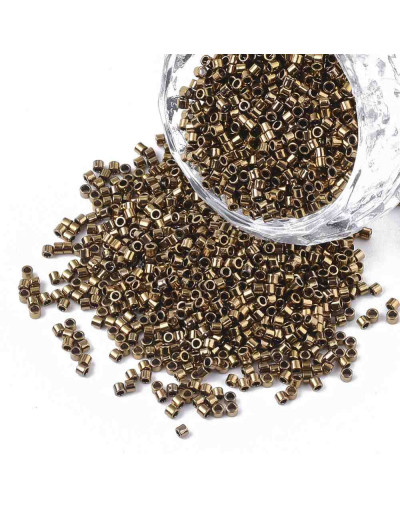 FGB Delica. Color: METALLIC GOLDEN ROD. 1,5x1 mm. 0,8 mm perforación. 10 gr (2000 uds aprox).