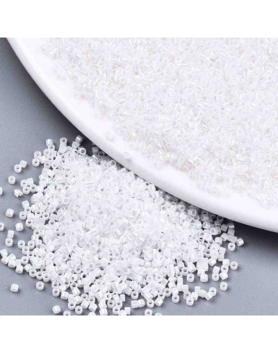 FGB Delica. Color: LUSTER WHITE. 1,5x1 mm. 0,8 mm perforación. 10 gr (2000 uds aprox).