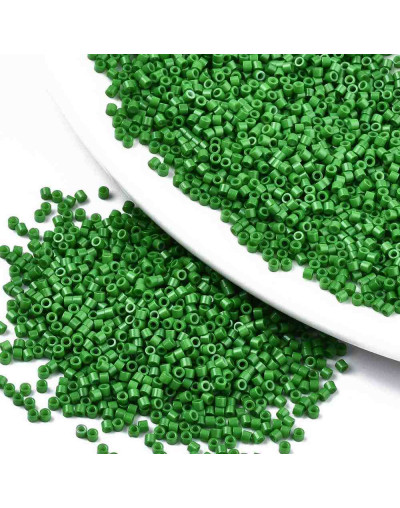 FGB Delica. Color: GREEN. 1,5x1 mm. 0,8 mm perforación. 10 gr (2000 uds aprox).