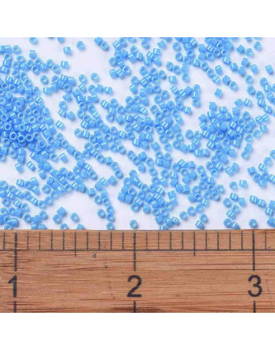 MIYUKI Delica. Color: DARK TURQUOISE BLUE. 1,3x1,6 mm. 0,8 mm perforación. 10 gr (2000 uds aprox).