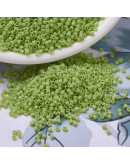 MIYUKI Delica. Color: CHARTREUSE. 1,3x1,6 mm (11/0). 0,8 mm perforación. 10 gramos (2000 uds aprox). MIYUKI Delica. Color: CHARTREUSE. 1,3x1,6 mm (11/0). 0,8 mm perforación. 10 gramos (2000 uds aprox).