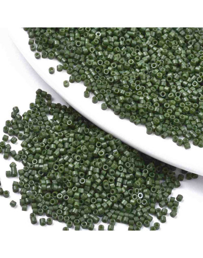 FGB Delica. Color: DARK GREEN. 1,5x1 mm. 0,8 mm perforación. 10 gr (2000 uds aprox).