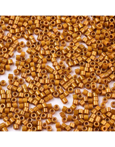 FGB Delica. Color: LUSTER PERU. 1,5x1 mm. 0,8 mm perforación. 10 gr (2000 uds aprox).