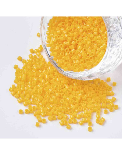 FGB Delica. Color: GOLD. 1,5x1 mm. 0,8 mm perforación. 10 gr (2000 uds aprox).