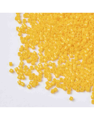 FGB Delica. Color: GOLD. 1,5x1 mm. 0,8 mm perforación. 10 gr (2000 uds aprox).