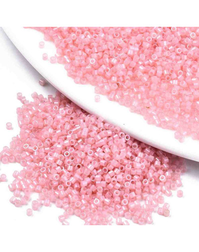 FGB Delica. Color: LUSTER PINK. 1,5x1 mm. 0,8 mm perforación. 10 gr (2000 uds aprox).