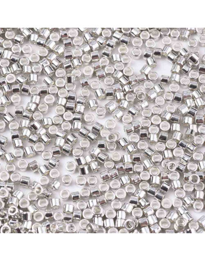 FGB Delica. Color: METALLIC SILVER. 1,5x1 mm. 0,8 mm perforación. 10 gr (2000 uds aprox).