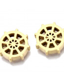 Timón. Acero inoxidable. Color dorado. 12,5x12,5x3 milímetros. 2 mm perforación. 1 unidad.