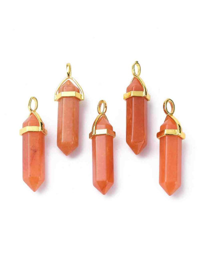 Aventurina roja. Engarce de aleación. Color dorado. 35 milímetros. 3x4,5 perforación. 1 unidad.