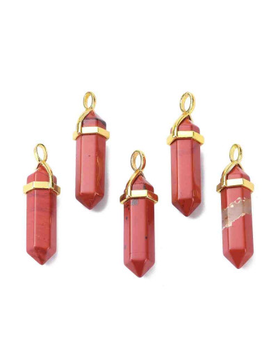 Jásper rojo. Engarce de aleación. Color dorado. 35 milímetros. 3x4,5 perforación. 1 unidad.