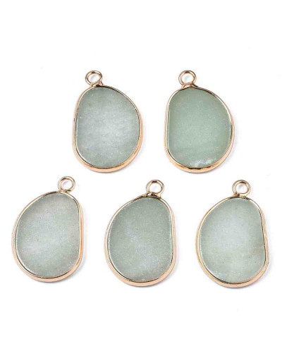 Aventurina verde. Aleación de cobre. Color dorado. 25,5x16x2 milímetros. 2,5 mm perforación. 1 ud.